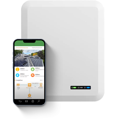 Handy mit App vor Wechselrichter
